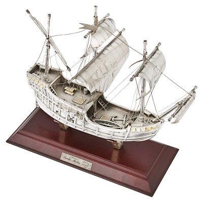 Lot 40 - Silver model of the ship "Santa Maria 1492" 925 Italian silver mounted on a wooden base