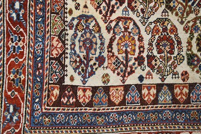Lot 1 - Early 20th Century wool Qashqai carpet