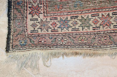 Lot 14 - Hamadan rug, classic repeating pattern on blue base 20th Century