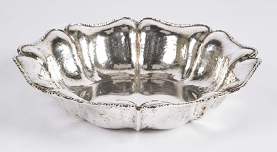Lot 9 - A 20th century Turkish silver bowl. Marked (800).