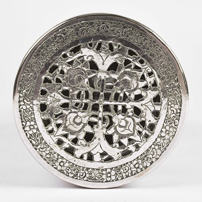 Lot 29 - Isfahan silver bottle case.
