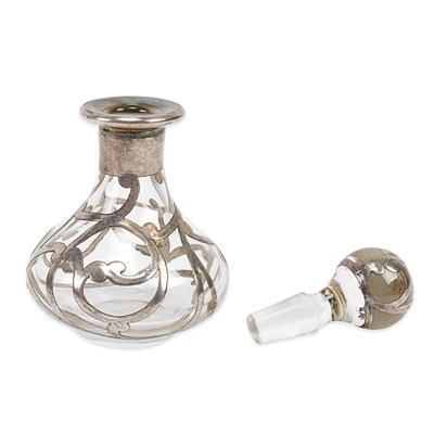 Lot 11 - Group of 4 European glass perfume bottles