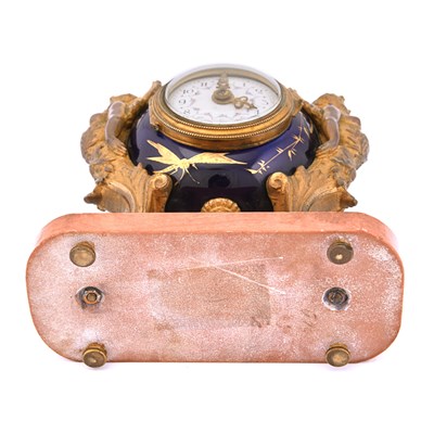 Lot 117 - Late 19th century French mantel clock