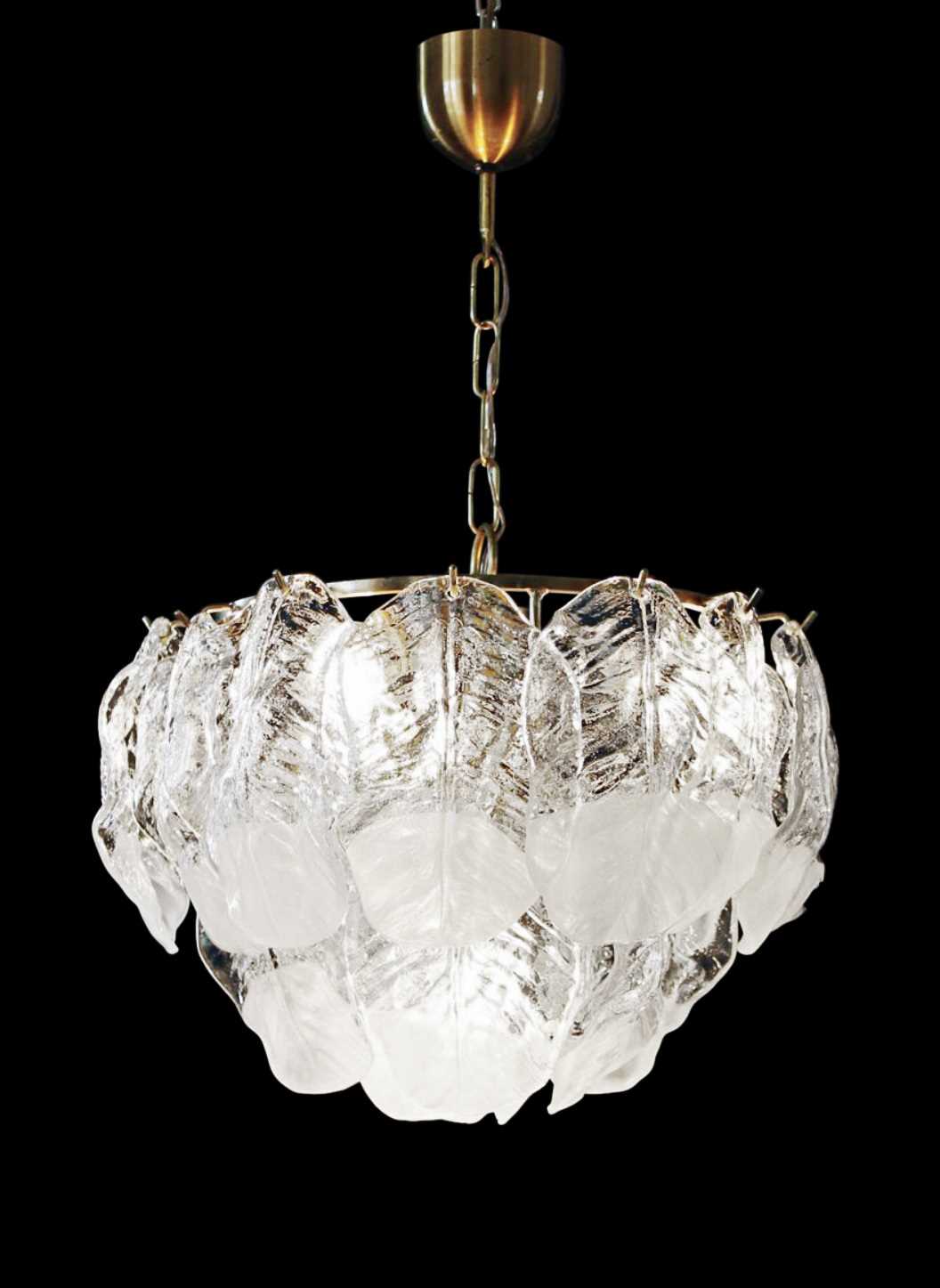 Lot 212 - 1960s chandelier with leaves, by Venini