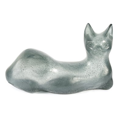 Lot 213 - Glass sculpture of a cat with base. Daum France