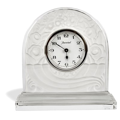 Lot 270 - Silver plated desk clock on crystal glass. Baccarat