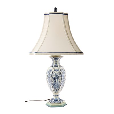 20th-century Delft pottery lamp