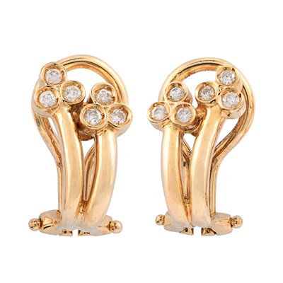 Pair of 18kt yellow gold diamond earrings