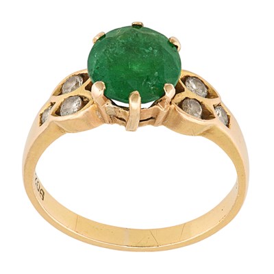 18K Yellow Gold Round Brilliant and Emerald Ring