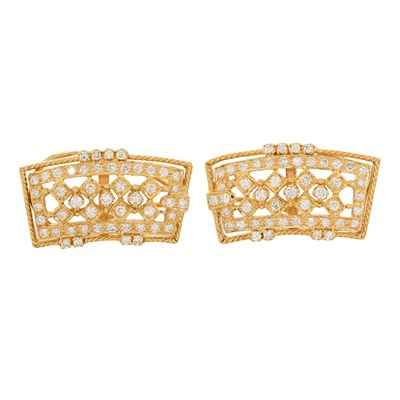 Pair of 18K Yellow Gold Clip Earrings with Round Brilliant Diamonds
