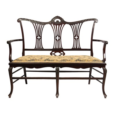 Early 20th Century Edwardian mahogany settee