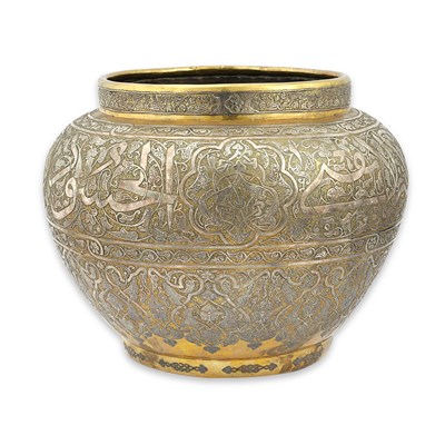 Late 19th century large brass jardeniere